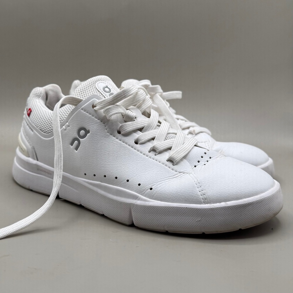 On Cloud Running The Roger Advantage Sneakers Womens 6.5 CloudTec White